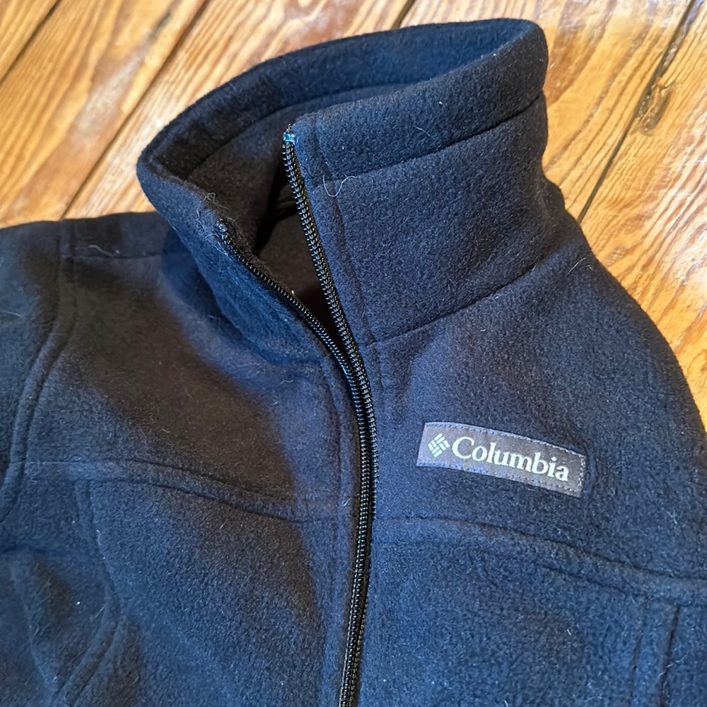 Kids black Columbia fleece jacket size s (8)
